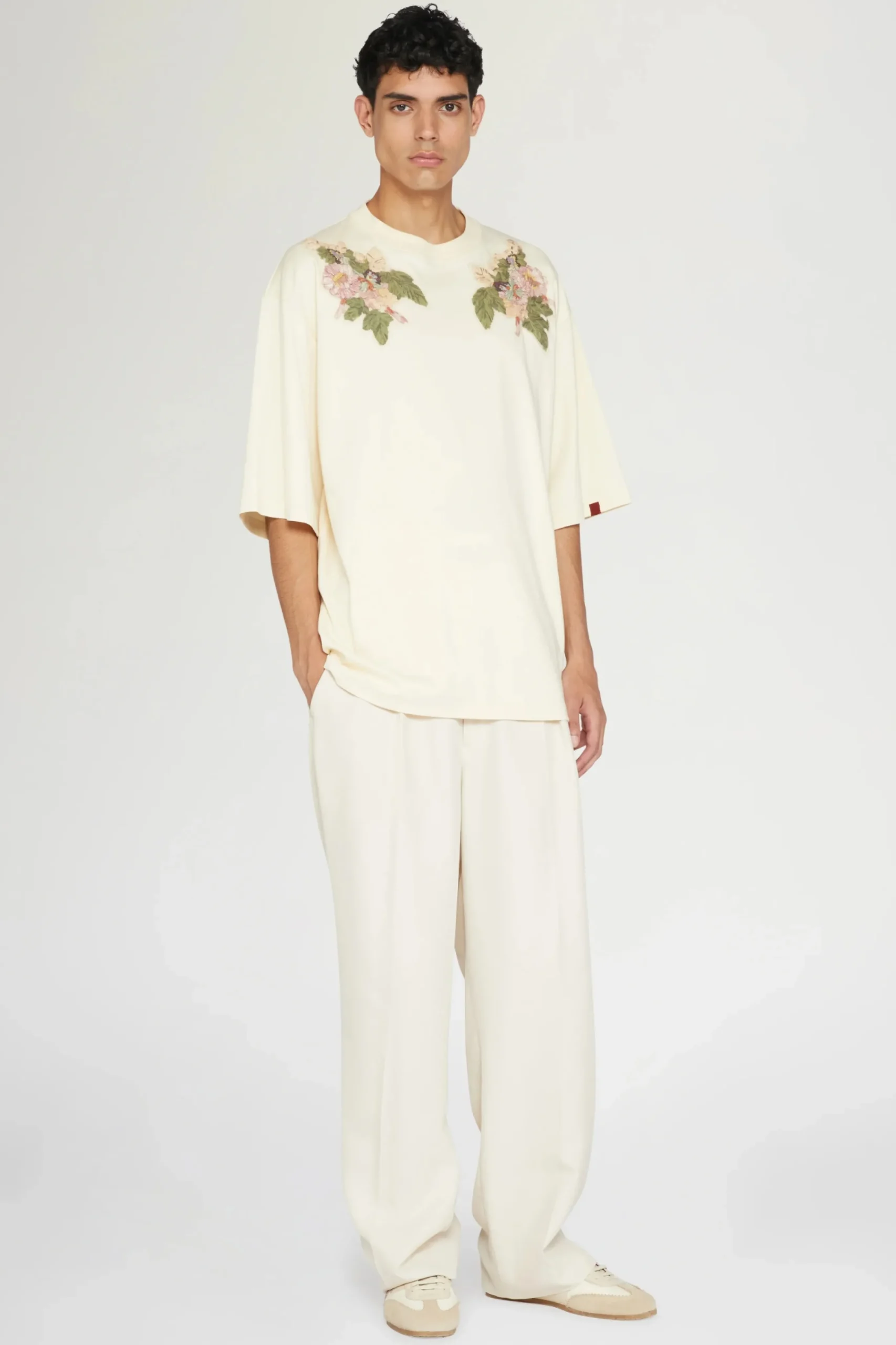 Uomo^Antonio Marras Caprifoglio